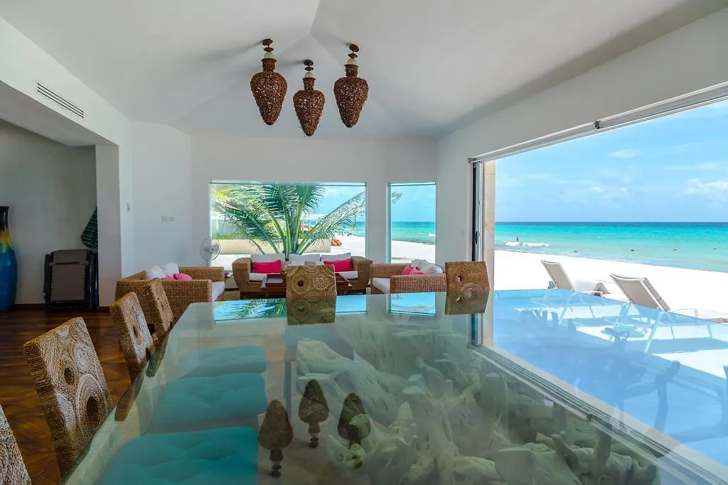 Prázdninový dům Hotel Beach Front House Casa Marmol Playa del Carmen